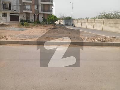 165 Sq Yards Corner Leased Plot Park Facing