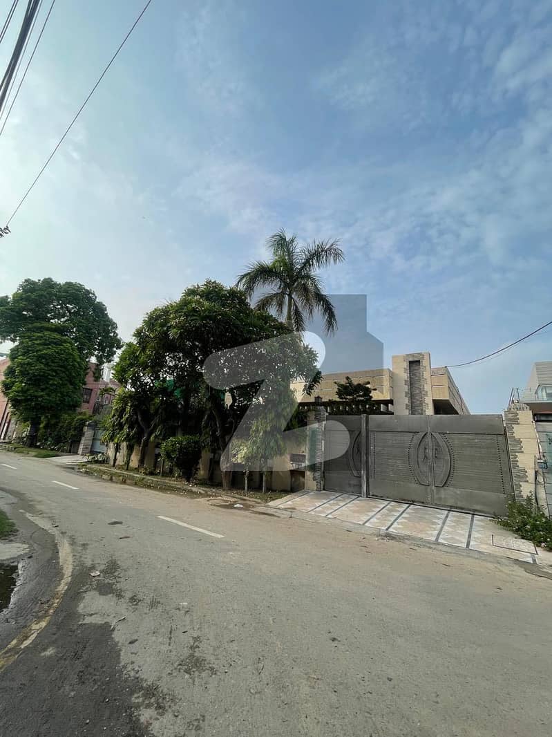 2 Kanal House for Sale Old Constructions 2 Kanal House for Sale Old Constructions