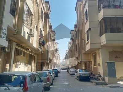 FOR RENT - 2ND FLOOR 3 BEDDD FLAT IN KINGS COTTAGES GULISTAN E JAUHAR BLOCK-7 KARACHI