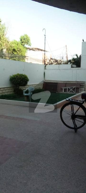 راحت کمرشل ایریا ڈی ایچ اے فیز 6,ڈی ایچ اے ڈیفینس,کراچی میں 5 کمروں کا 1 کنال مکان 4.3 لاکھ میں کرایہ پر دستیاب ہے۔