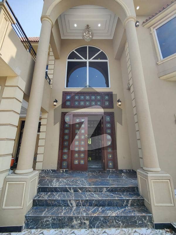 Beautiful Designer House For Rent Beautiful Designer House For Rent