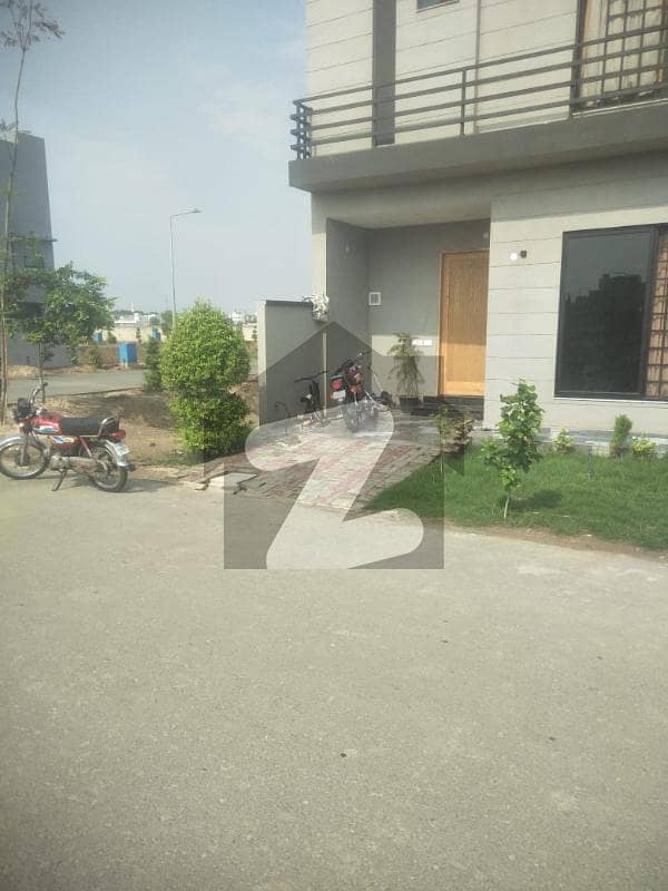 یونین گرین کالج روڈ,لاہور میں 3 مرلہ رہائشی پلاٹ 51.0 لاکھ میں برائے فروخت۔