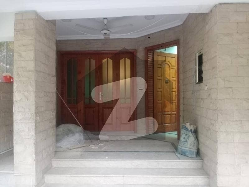 HOUSE FOR RENT IN F-6 HOUSE FOR RENT IN F-6