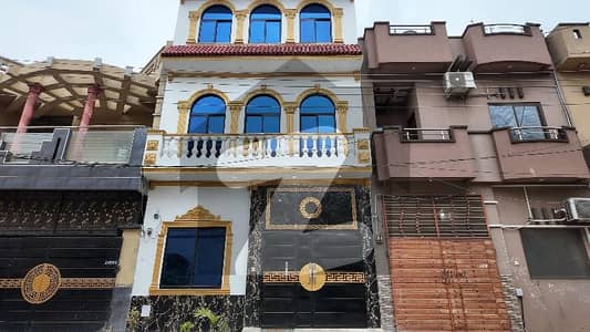 Prime Location House Sized 3 Marla In Al Kareem Garden