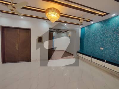 10 Marla Beautiful Lower Portion Available For Rent