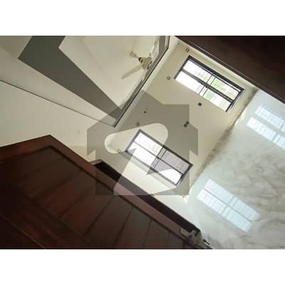 DOUBLE STOREY 10 Marla House For RENT With 5 Bed Rooms