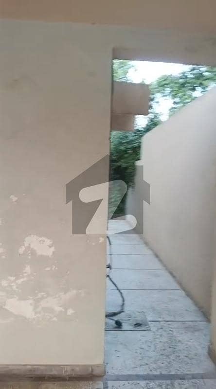 40 MARLA HOUSE FOR RENT IN GULBERG LAHORE