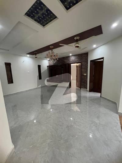 Live In Luxury: 10 Marla House For Rent In Bahria Town Shaheen Block - A Must-See!