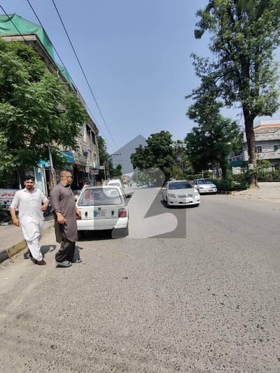 ایف ۔ 10 مرکز ایف ۔ 10,اسلام آباد میں 18 مرلہ علاوہ 17.5 کروڑ میں برائے فروخت۔