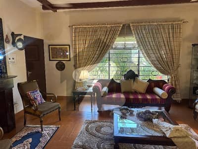 ایف ۔ 10 اسلام آباد میں 5 کمروں کا 1 کنال مکان 18.0 کروڑ میں برائے فروخت۔