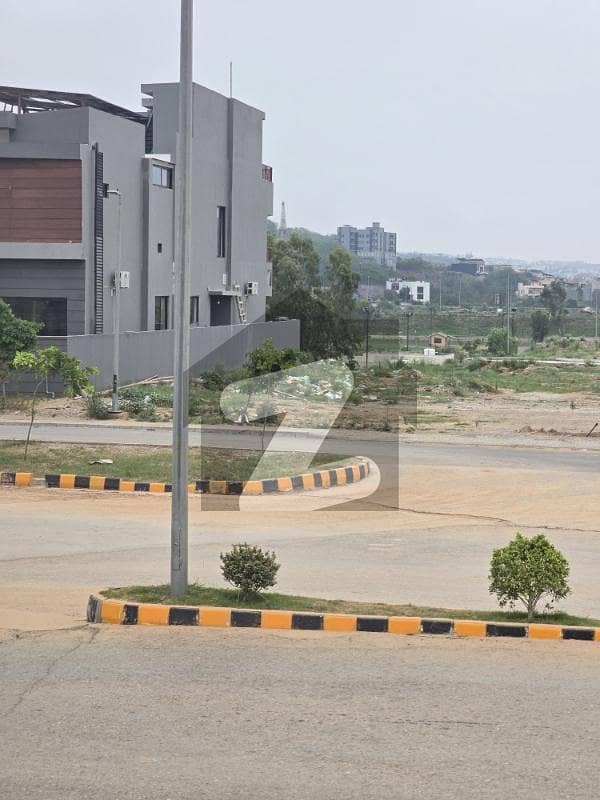 20 Marla Good Location Plot