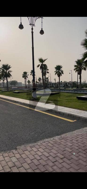 Ultra Luxury Living 2 Kanal Plot for Visionary Investors