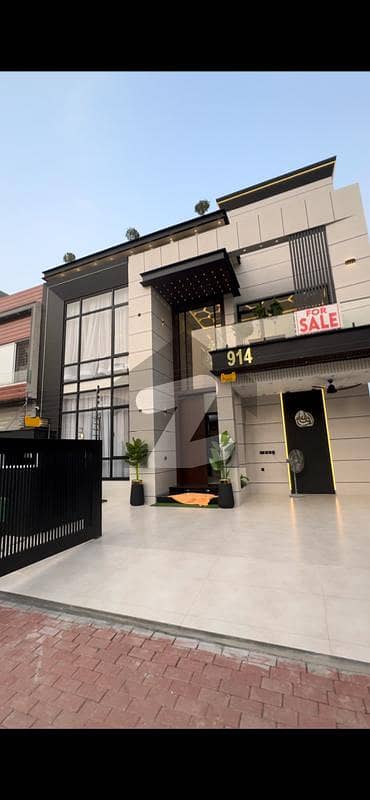 12 Marla Corner Luxury House for Sale in Quaid Block, Sector F Bahria Town Lahore