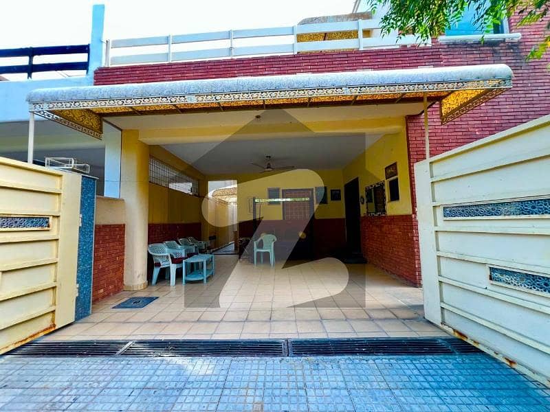 11 MARLA 5 BEDROOMS SD HOUSE AVAILABLE FOR SALE 11 MARLA 5 BEDROOMS SD HOUSE AVAILABLE FOR SALE