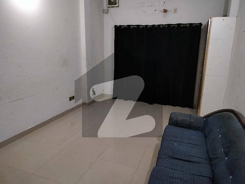 Neat & Clean Room Available For Rent Neat & Clean Room Available For Rent