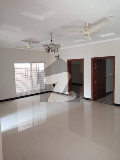 20 Marla Triple Storey House For Rent