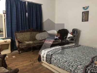 FURNISHED ROOM FOR RENT