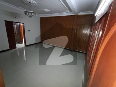 نارتھ ناظم آباد کراچی میں 4 کمروں کا 1 کنال مکان 1.25 لاکھ میں کرایہ پر دستیاب ہے۔