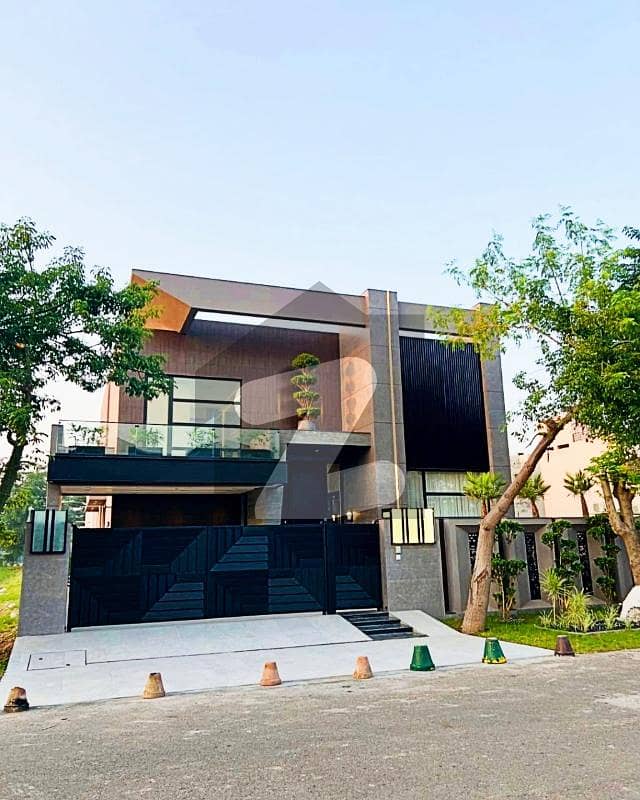 ڈی ایچ اے فیز 7 ڈیفنس (ڈی ایچ اے),لاہور میں 5 کمروں کا 1 کنال مکان 9.6 کروڑ میں برائے فروخت۔ ڈی ایچ اے فیز 7 ڈیفنس (ڈی ایچ اے),لاہور میں 5 کمروں کا 1 کنال مکان 9.6 کروڑ میں برائے فروخت۔