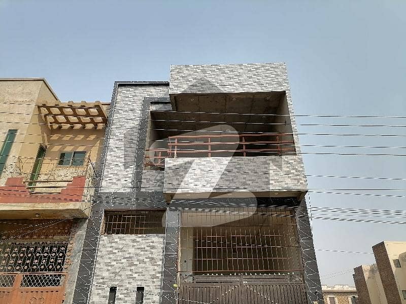 سہگل سٹی سمندری روڈ,فیصل آباد میں 5 مرلہ مکان 1.4 کروڑ میں برائے فروخت۔