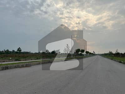 Gulberg Green D Block 05kanal Main Road 660s 05Kanal Available For Sale