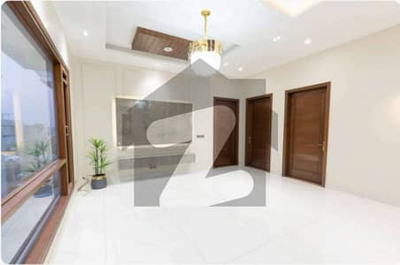 Luxurious 500 Sq. Yard Bungalow For Sale In DHA Phase 8
