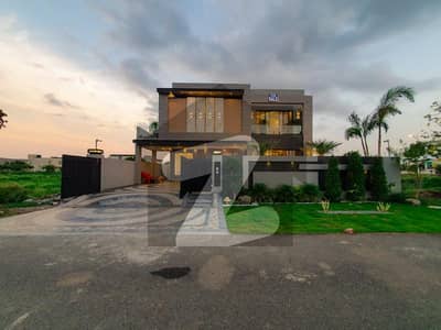 1 Kanal Top Quality Build Luxurious Beautiful Modern Design Villa With Basement For Rent In DHA Lahore Phase 3 Prime Location