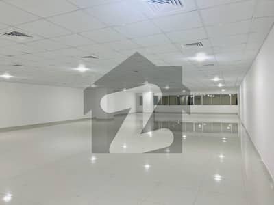 4,000sqft