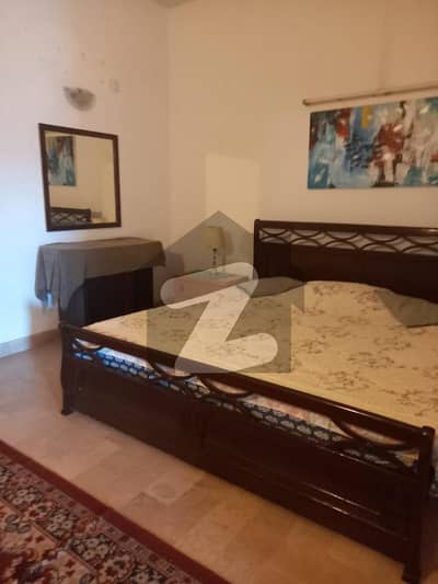 Furnished room in bungalow for Single Lady available for rent DHA
