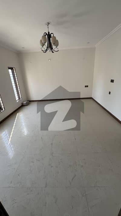 M. Ali Society 325 Yards 1st Floor Portion For Sale