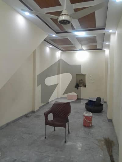 جامعہ مسجد روڈ راولپنڈی میں 1 مرلہ عمارت 5.25 کروڑ میں برائے فروخت۔