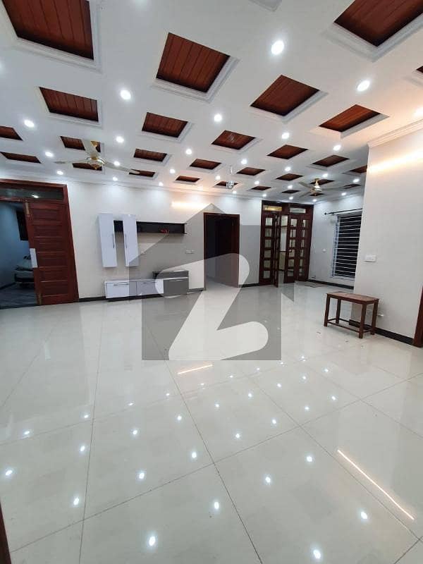 Ground Portion Available For Rent Ground Portion Available For Rent