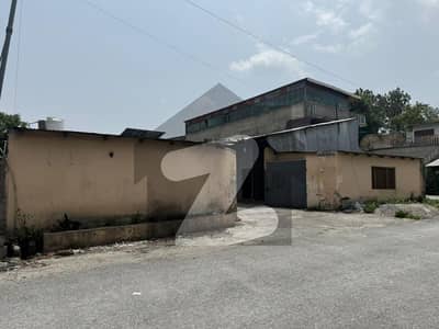Warehouse Of 40 Marla Is Available For Sale On Small Industry Road