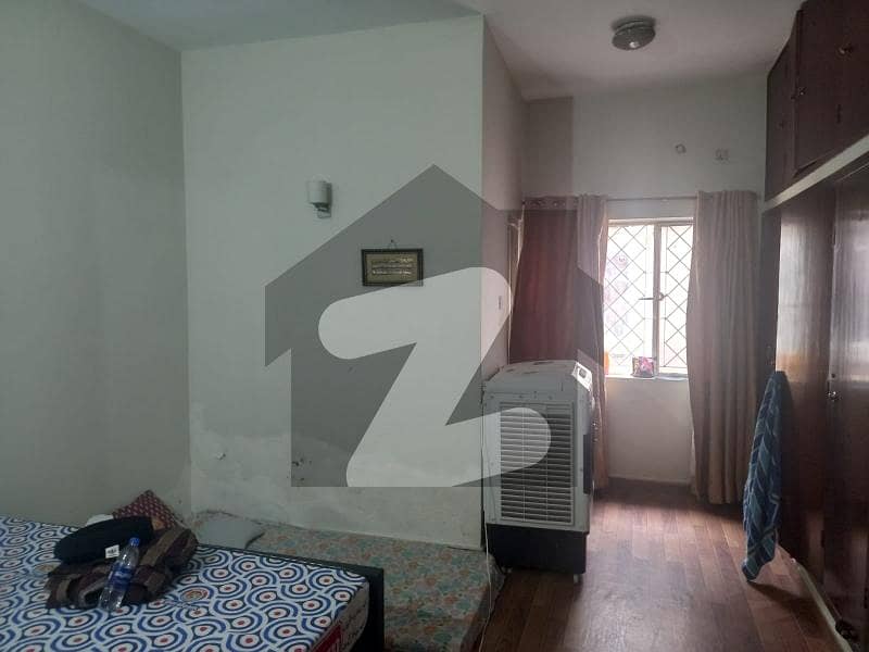 Furnished Upper Portion Furnished Upper Portion