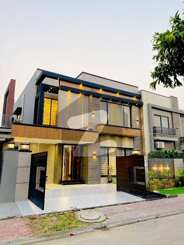 Top City 10 Marla House For Sale
