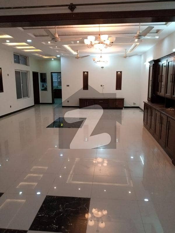 جی ۔ 13 اسلام آباد میں 3 کمروں کا 14 مرلہ بالائی پورشن 1.2 لاکھ میں کرایہ پر دستیاب ہے۔ جی ۔ 13 اسلام آباد میں 3 کمروں کا 14 مرلہ بالائی پورشن 1.2 لاکھ میں کرایہ پر دستیاب ہے۔