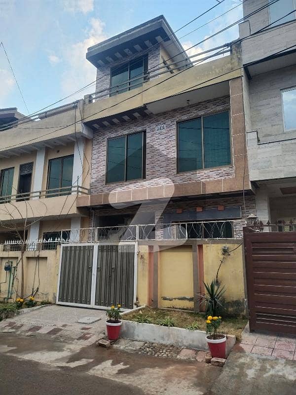 brand new House for sale ideal location street size 50 feet i-10/1