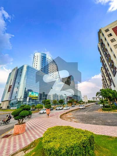 7 MARLA PLOT FOR SALE AT PRIME LOCATION IN R BLOCK GULBERG GREENS ISLAMABAD