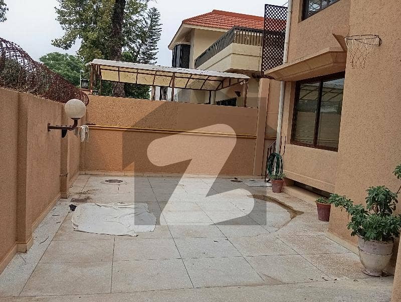 F 11 /3 Ground Plus Basement For Rent F 11 /3 Ground Plus Basement For Rent