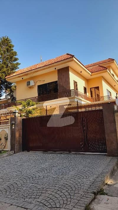 10-Bedroom