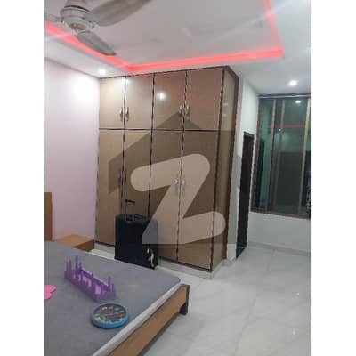 16 MARLA UPPER PORTION FOR RENT SEPRATE ENTRANCE OTHER OPTIONS AVAILABLE IN CANTT & GULBERG & CAVLARY GROUND & SHADMAN & ASKARI