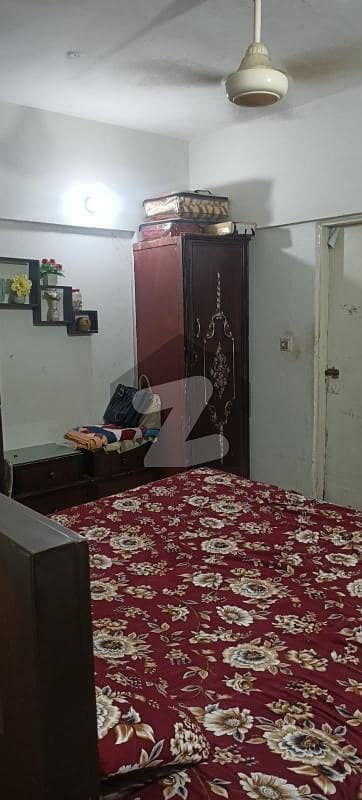 گلشنِ اقبال - بلاک 1 گلشنِ اقبال,گلشنِ اقبال ٹاؤن,کراچی میں 3 کمروں کا 6 مرلہ فلیٹ 42.0 ہزار میں کرایہ پر دستیاب ہے۔