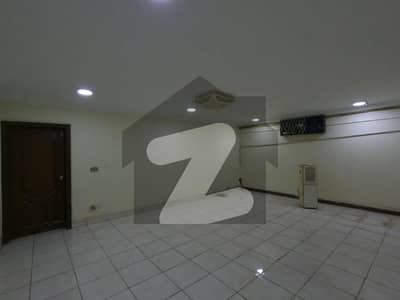 ڈی ایچ اے ڈیفینس کراچی میں 7 کمروں کا 2 کنال مکان 16.5 کروڑ میں برائے فروخت۔