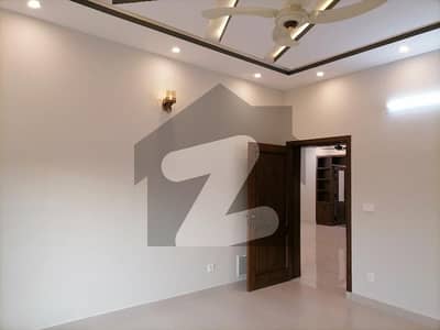 A 2800 Square Feet Upper Portion Has Landed On Market In Media Town Of Media Town