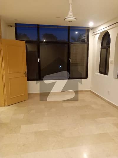 600 Sq Yards Upper Portion For Rent In G-10
