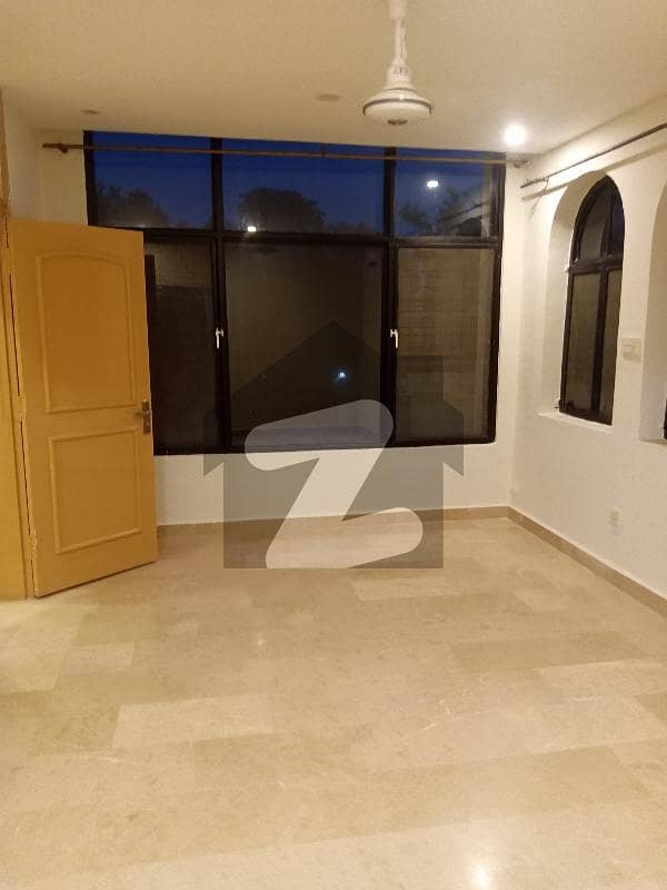 600 Sq Yards Upper Portion For Rent In G-10 600 Sq Yards Upper Portion For Rent In G-10