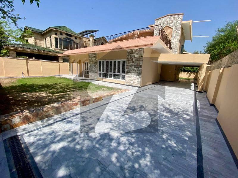 Prime Location Beautiful Lawn House Available For Rent