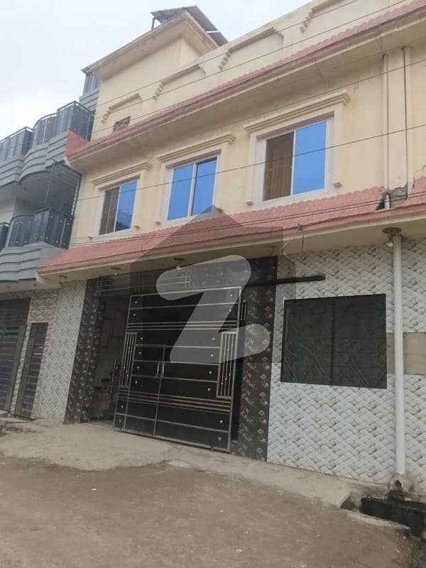 پاجیگی روڈ پشاور میں 5 کمروں کا 5 مرلہ مکان 1.25 کروڑ میں برائے فروخت۔ پاجیگی روڈ پشاور میں 5 کمروں کا 5 مرلہ مکان 1.25 کروڑ میں برائے فروخت۔