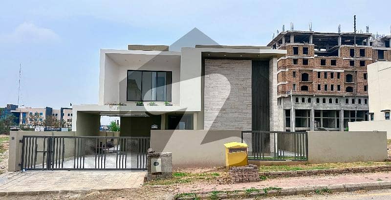 Investor Rate 1 Kanal Brand New House For Sale