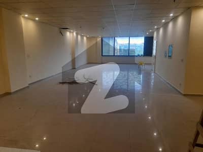 8 marla 1st floor with lifet for Rent